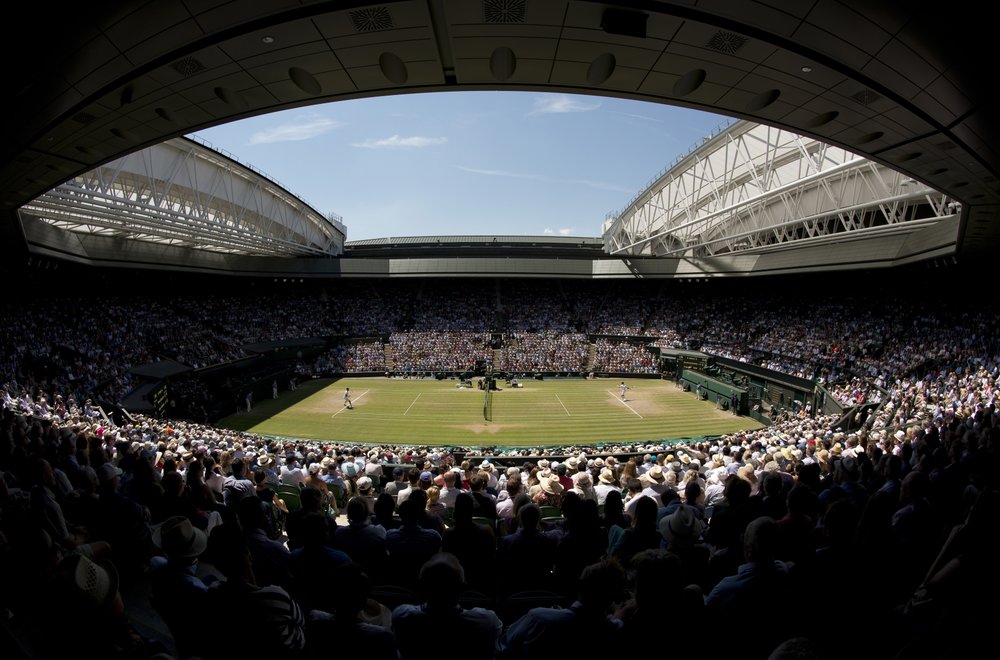 Advantage set under Wimbledon roof